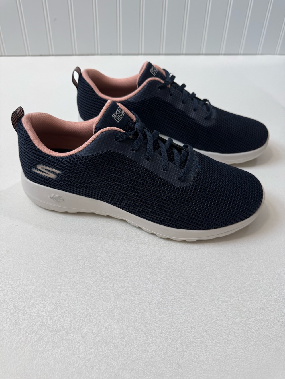 Skechers GOwalk Joy Upturn Walking Shoes Navy Pink Women’s Size 8